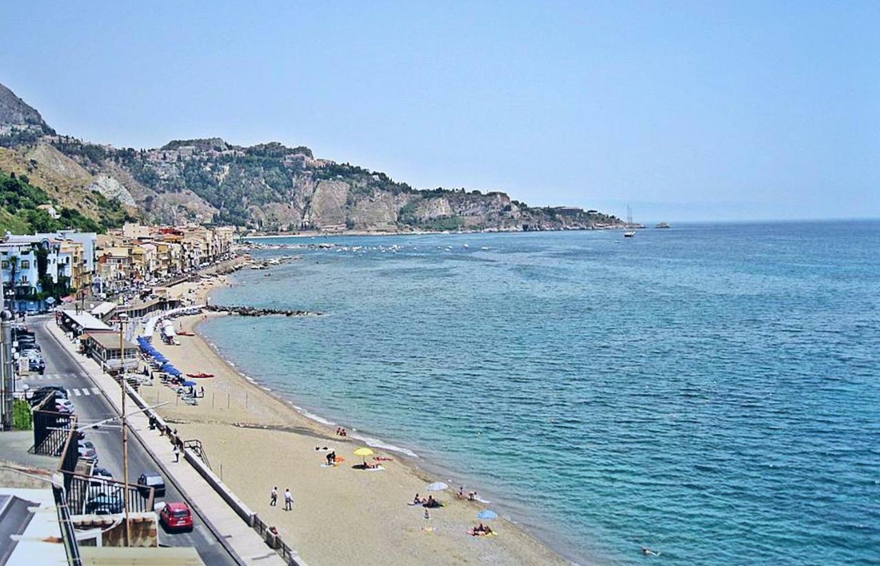 Tyttyhouse Apartamento Giardini Naxos Exterior foto